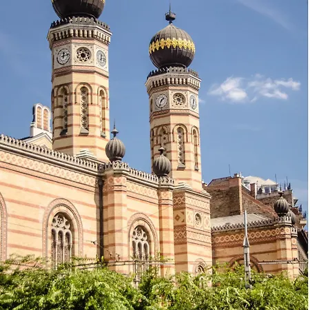 Fusion In Downtown Apartment Budapest