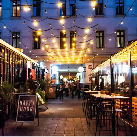 Apartment Fusion In Downtown Budapest